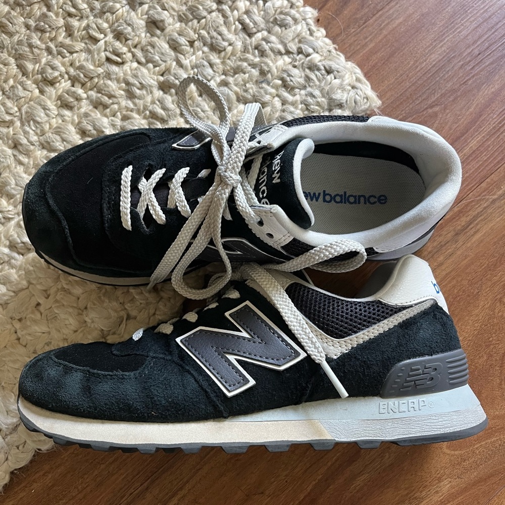 New balance 574 like new sold out color way size 8 womens